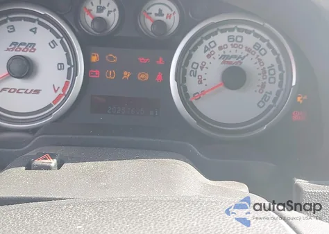 2011 Ford Focus Se z USA, uszkodzony, nr VIN 1FAHP3FN8BW101747